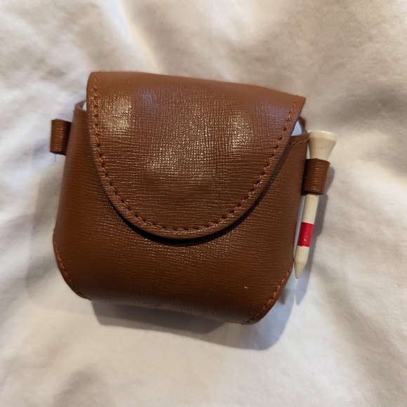 Leather Golf Ball Holder - Picture 4 of 4